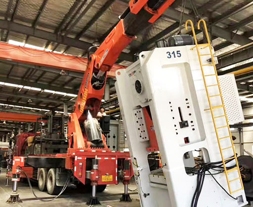 浠水附近随车吊出租，轻松解决运输难题